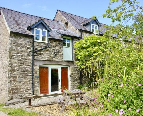 Coach House - 5 minutes from stunning beaches of Cardigan Bay photo 2