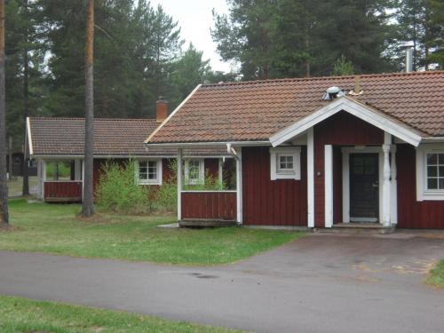 2 bedrooms, 5 beds