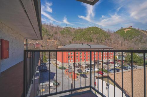 Oak Square - Unit 403