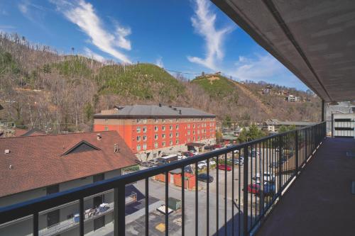 Oak Square - Unit 403