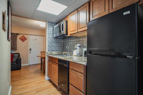 Oak Square - Unit 403