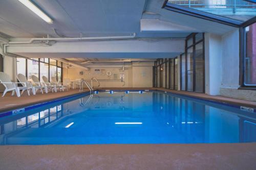 Oak Square - Unit 403