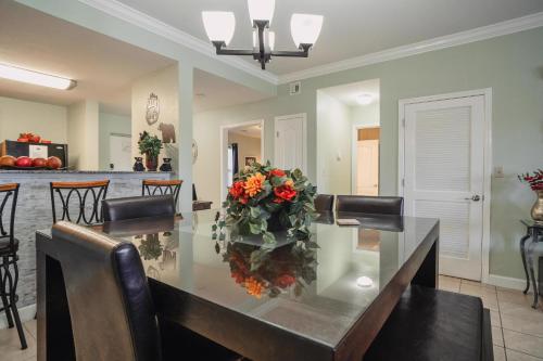 MVC - Unit 1505 - Bearly Available - image 7