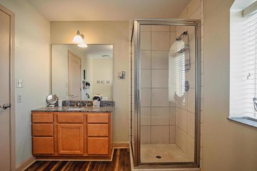 MVC - Unit 1601- Sweet Butterfly