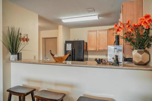 MVC - Unit 3207 - Happy Place - image 10