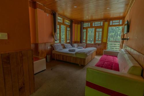 1 queen bed