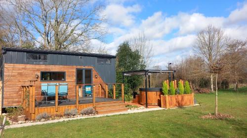 INSOLITE La Tiny House du Lutin Many et son Bain Nordique gîte à louer Saint-Pierre-des-Ifs
