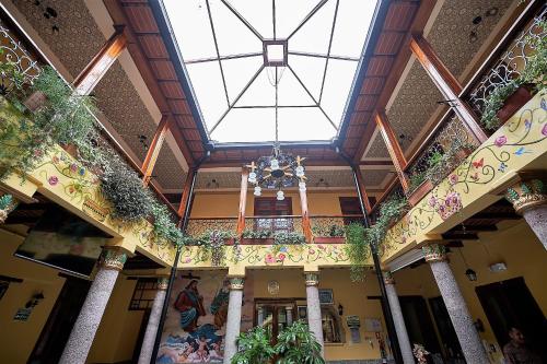 Létesítmények, Hotel La Basílica Quito (Hotel La Basilica Quito) in Centro Historico