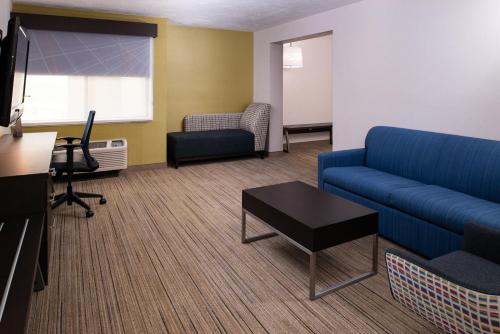 Holiday Inn Express Cincinnati West By IHG - image 10