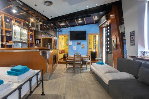 Stay in pub KAMERA KLUB apatment-city center, Lublaň