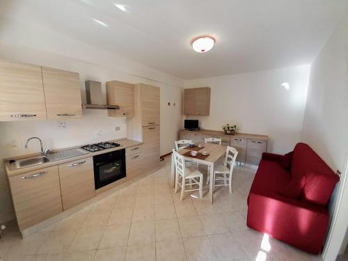 2 bedrooms, 4 beds