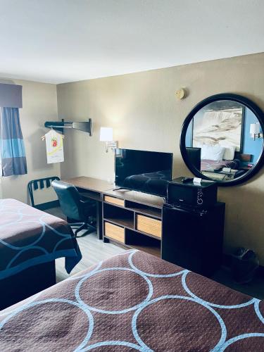 Super 8 by Wyndham Corbin KY in Corbin, USA