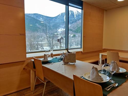 Étterem, MonNatura Pirineus in Son Del Pi