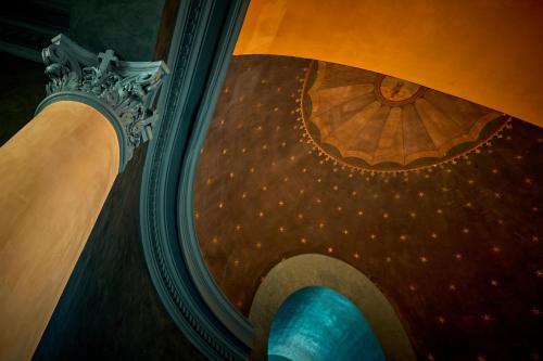 La Chapelle, Les Suites du Palais, l'unique 5 étoiles de Nevers, Suite d'Exception, by PRIMO C0NCIERGERIE