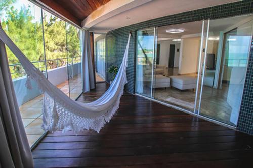 Three-Bedroom Penthouse Apartment with jacuzzi and Sea View image 10