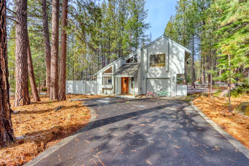 The Huckleberry Cabin