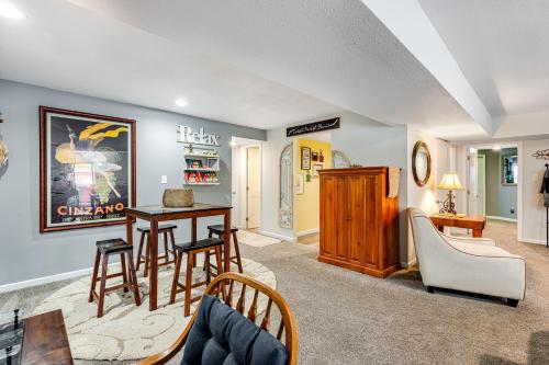 Golden Hills Retreat A in Colorado Springs, USA