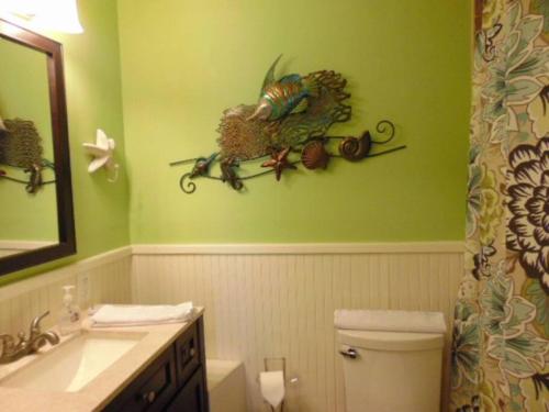 H13 Ocean Walk Resort 2bdrm 2 bath downstairs great beds Great view and always a great breeze detail