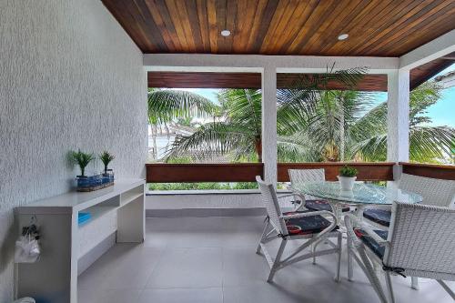 شرفة/ تراس, Casa com piscina, varanda e lazer em condomínio (Casa com piscina, varanda e lazer em condominio) in Jardim Acapulco