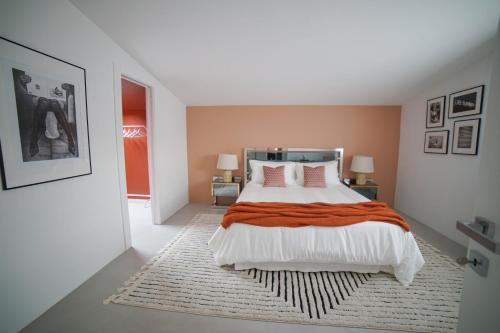 Deluxe Room image 9