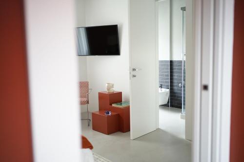 Deluxe Room image 6