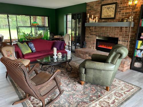 Phantom History House - All Four Guest Rooms in Tampa, USA