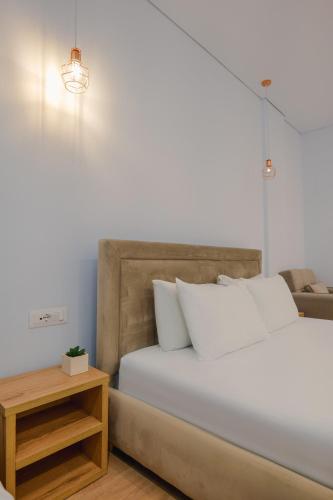 Quadruple Room image 7