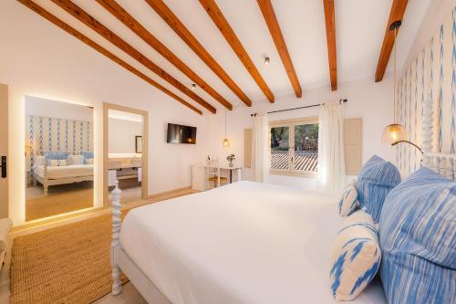 room detail thumbnail 0