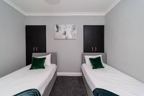 Picture of Cosy Three Bedroom Flat Next Brighton Seafront Sleep 8