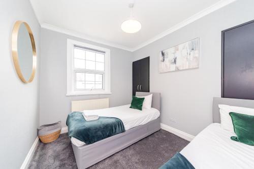 Picture of Cosy Three Bedroom Flat Next Brighton Seafront Sleep 8