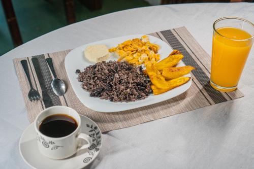 El Cocobolo Food&Rest Room 5 Bed and Breakfast WiFi AC Pkg gratis Liberia