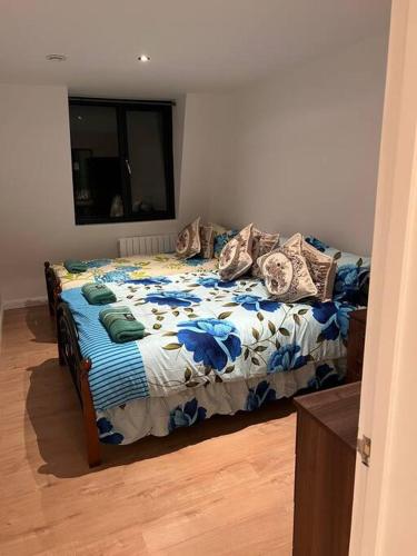 011- One bedroom in Ealing F3