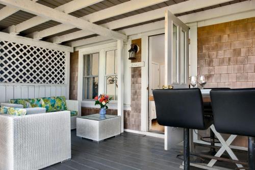 設施, Avonlea in 密斯提克市中心