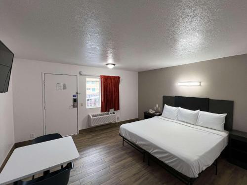 Motel 6-Orange, CA - Anaheim in Anaheim, USA