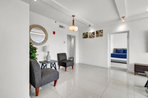 Perfect condo room for everyone! Beachfront resort Pet Friendly - image 10