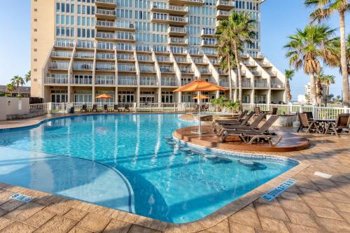 Perfect condo room for everyone! Beachfront resort Pet Friendly - image 10