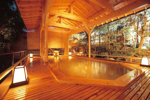 Open air bath, Rurikoh in Kaga