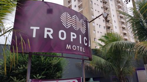 . Motel Tropical