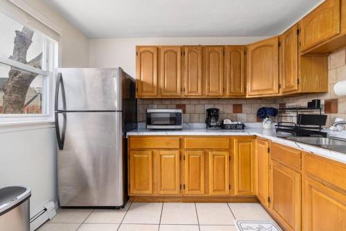 Homey & Spacious 4 Bedroom Unit Near Brown in Providence, USA