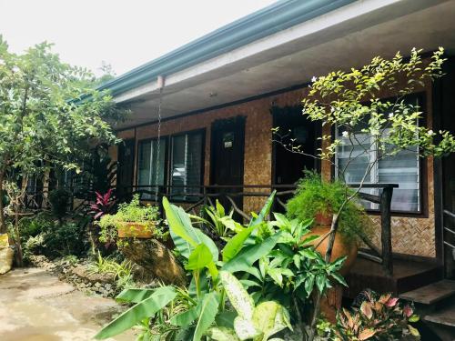 Pinaluyan Guest House