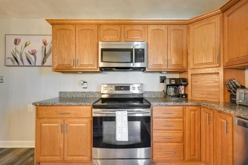 Deck and Grill Convenient Home in Hummelstown Deck and Grill Convenient Home in Hummelstown