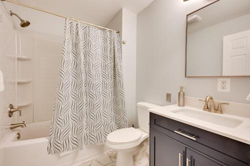 Deck and Grill Convenient Home in Hummelstown Deck and Grill Convenient Home in Hummelstown