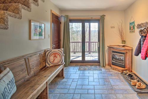 Cabin with Decks and Fire Pit Near Lost River!, Basye (foto 10)