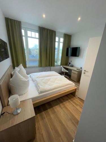 1 queen bed