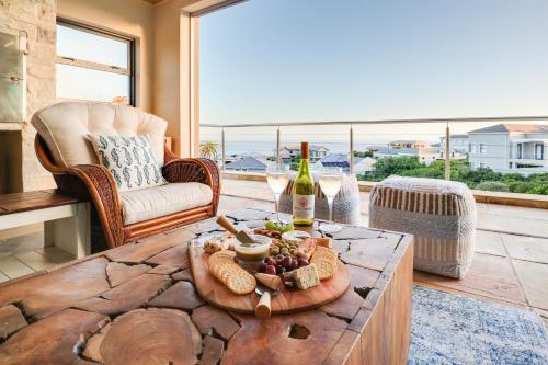 Hook, Wine and Sinker, Knysna