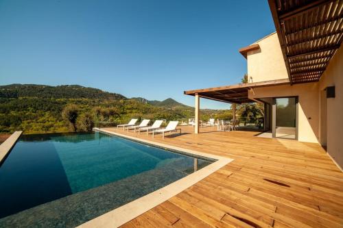 Superb modern villa, comfortable in the heart of the Estérel massif - Location, gîte - Les Adrets-de-l'Estérel