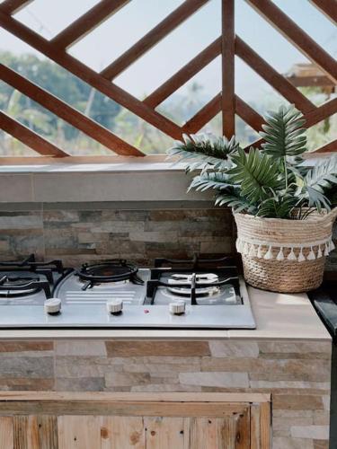 Rancho Oco Pinewood Villa with Swimming Pool in Nasugbu