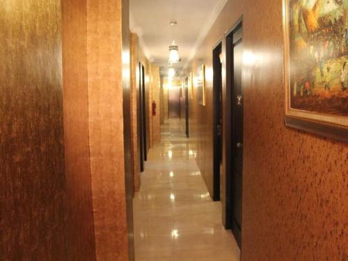 Facilities, Twins Hotel near Museum Bank Indonesia