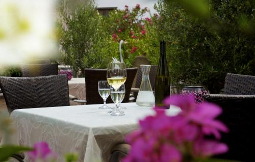 Balcony/terrace, Gasthof zum Kreuz in Neuenburg am Rhein