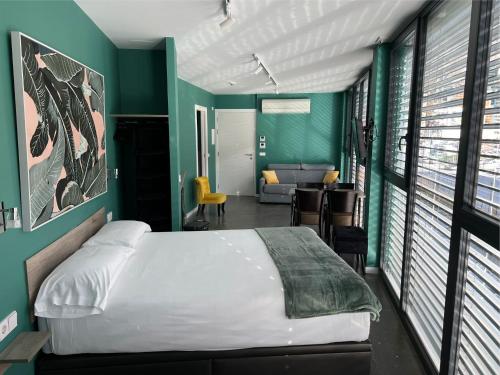 PLAN B City Center Aparthotel 3